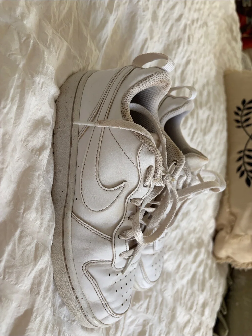 Nike White Low-Top Leather Sneakers Court Visions Youth